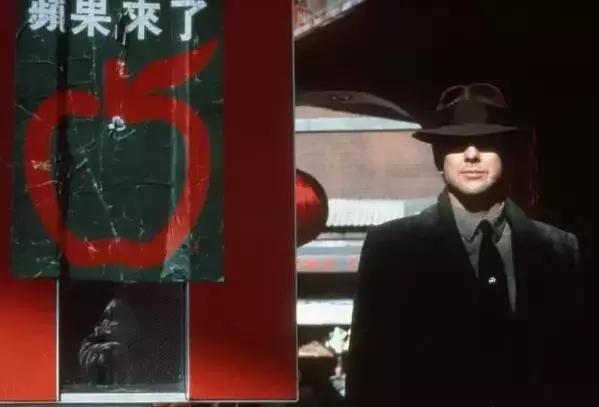 这位消失了二十年的顶级导演最近神秘回归