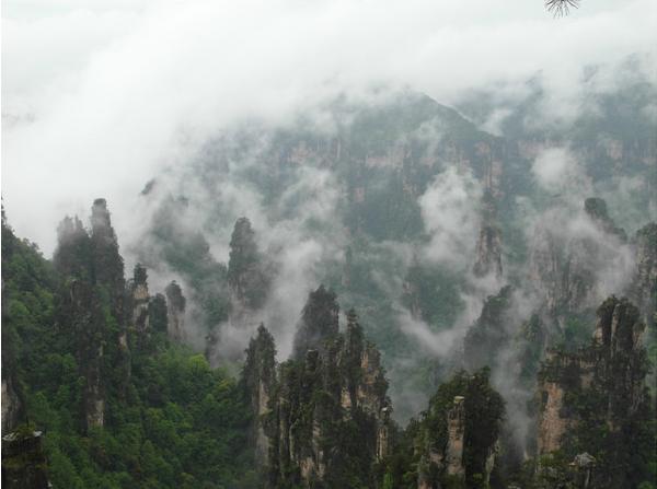 张家界风景太美下雨天却看不清,张家界下雨天哪里好玩