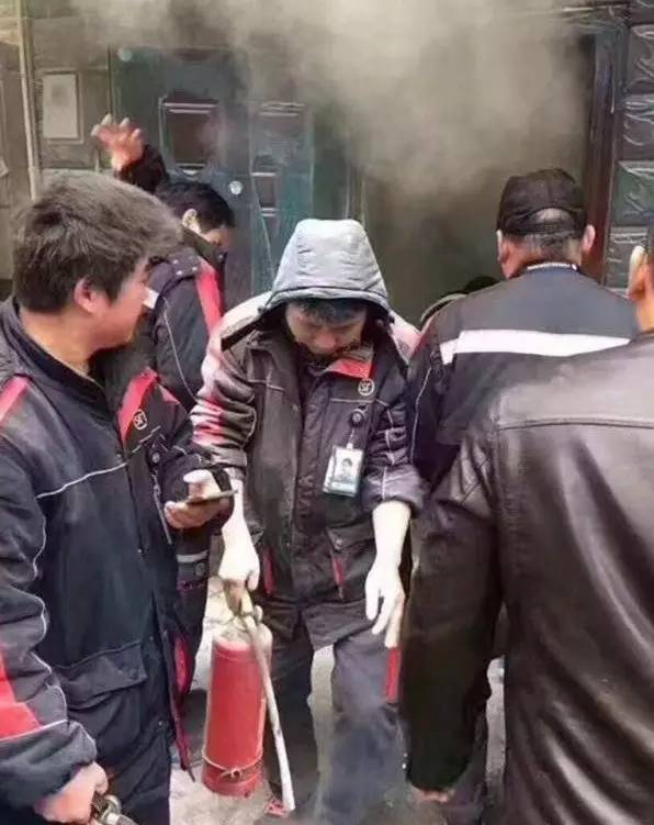 鏃犵嚎鍚堣偉鐩存挱,浠婃棩鍚堣偉鏃╂姤