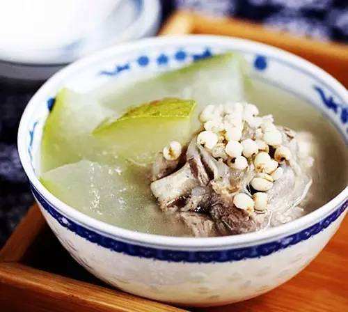 湿疹奇痒难忍怎么治疗,湿疹反复发作奇痒中医给两种方法