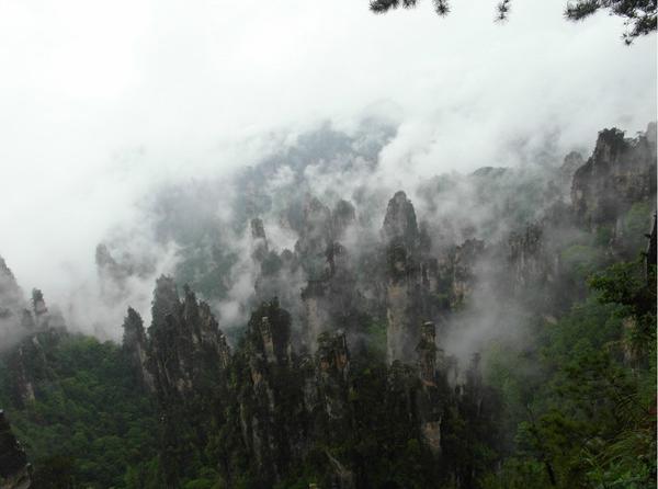 张家界风景太美下雨天却看不清,张家界下雨天哪里好玩