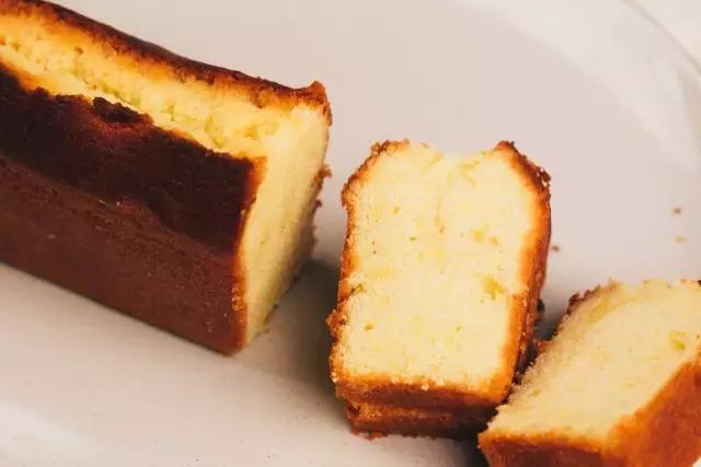 她用只卖7天的芝士条征服明星，如今带着纯手工的磅蛋糕降临魔都