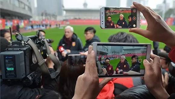 我省了原本付给黄牛的2000块，去买中国队赢