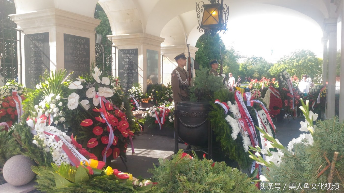 悲壮的华沙起义完整版,悲壮之歌