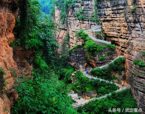 武定己衣大裂谷视频,武定己衣大裂谷自驾游