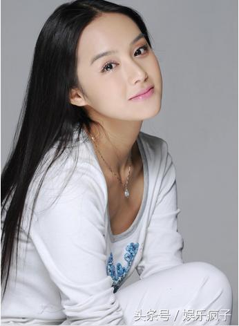 曾连上8次春晚二婚与富豪隐婚,春晚成名却抛妻弃女二婚双双入狱