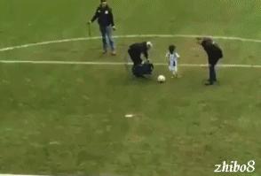 c罗刁钻射术折服马塞洛卡塞米罗,c罗标志性动作素描