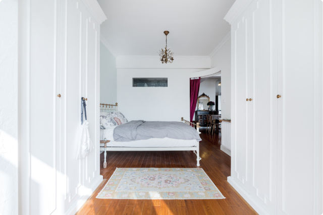 她凑来一堆二手家具，装了人生的第一套房子，关键还特别好看！