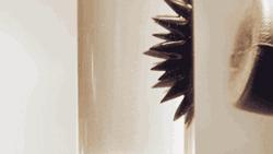 压力太大了感觉自己快崩溃了,压力太大的时候不妨看一看