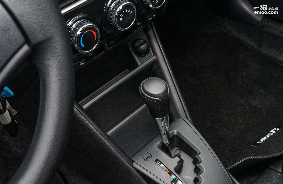 19年3月入户丰田两厢威驰fs二手,试驾丰田威驰fs最低配