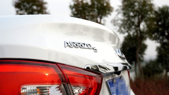 居家代步新能源车推荐10万,家用轿车奇瑞艾瑞泽5