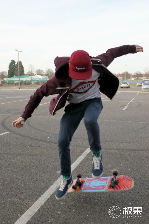 你从不关注的鞋底花纹，却成了乔丹科比封神的“秘密”