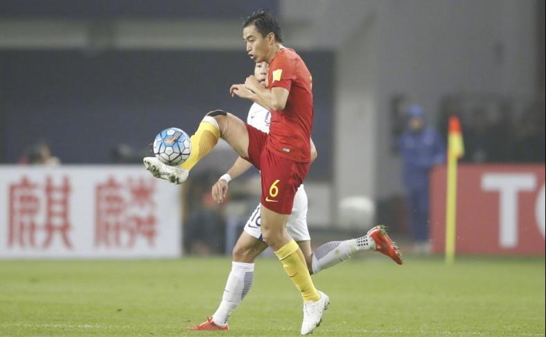 冯潇霆高光时刻,冯潇霆回应自己在亚洲杯上的失误