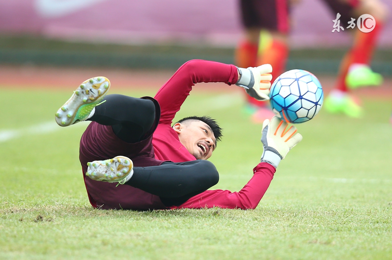 曾诚球星卡,迷人的曾诚