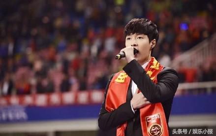 张艺兴用韩语发言,张艺兴全程用英语回答