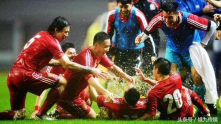 张艺兴独角戏中韩热搜,张艺兴发微博回怼