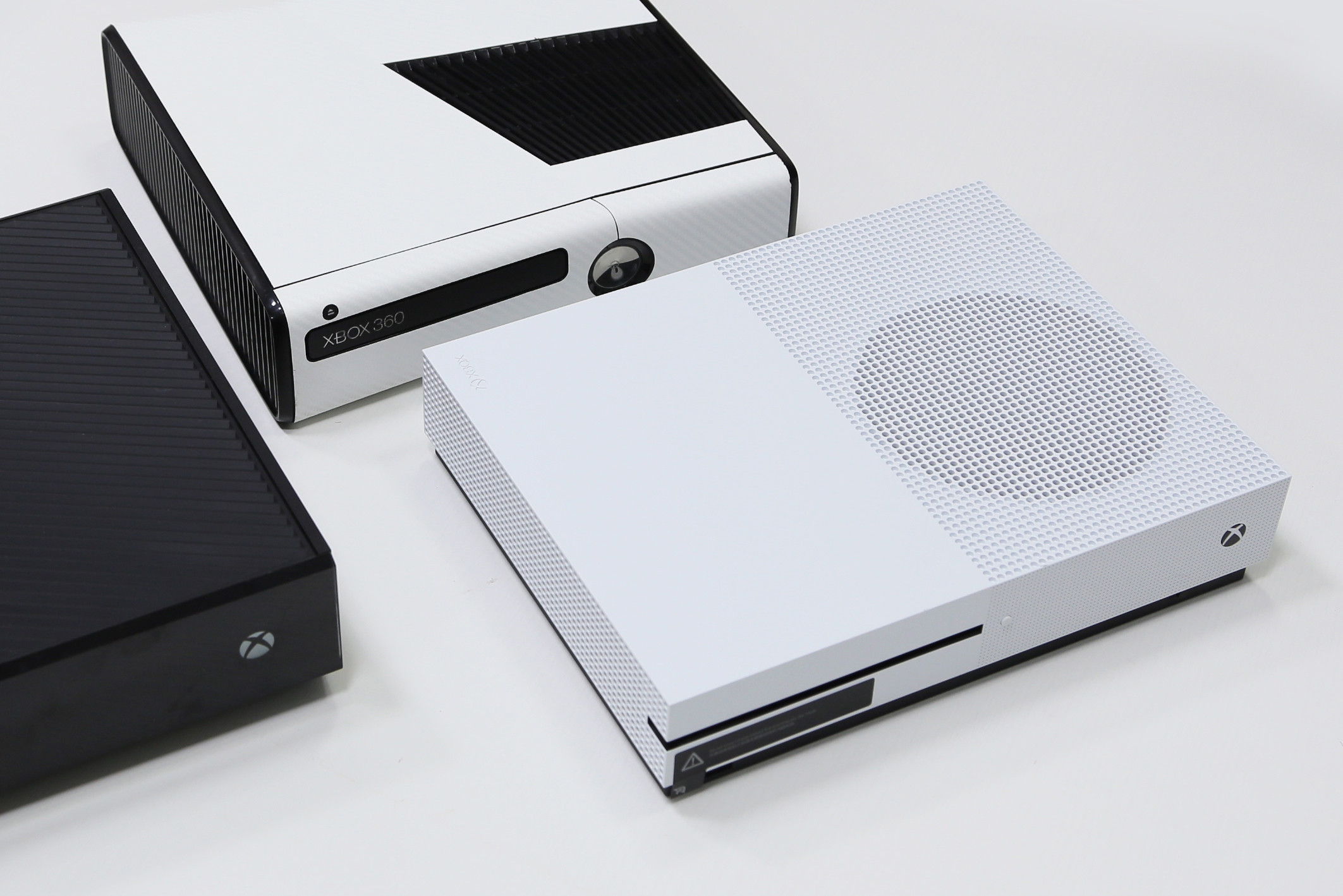 xboxones拆机没有撬棒,xboxones和x区别