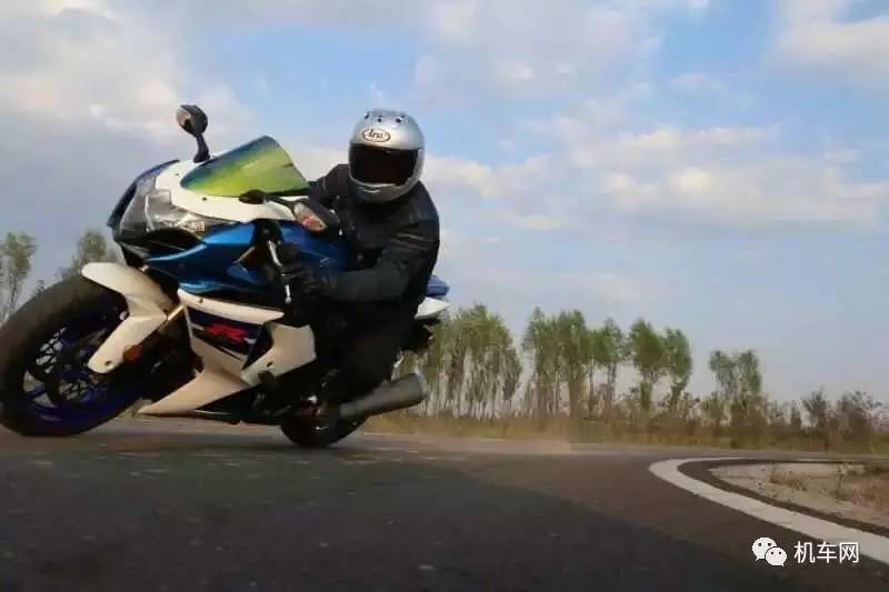 车友风采，遇到摩托车后，感觉每天都是热恋