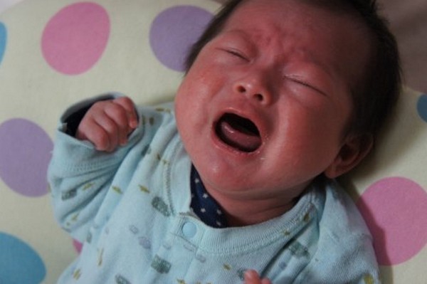 奶粉喂养的宝宝便秘咋办,奶粉喂养的宝宝便秘怎么办