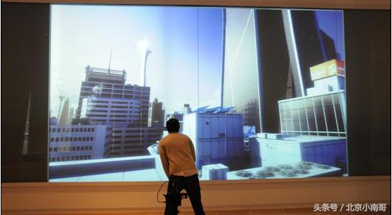 北京小南哥告诉你在超大屏幕进行游戏是一种什么感觉的体验！