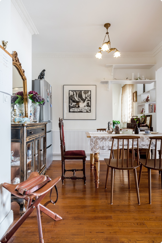 她凑来一堆二手家具，装了人生的第一套房子，关键还特别好看！