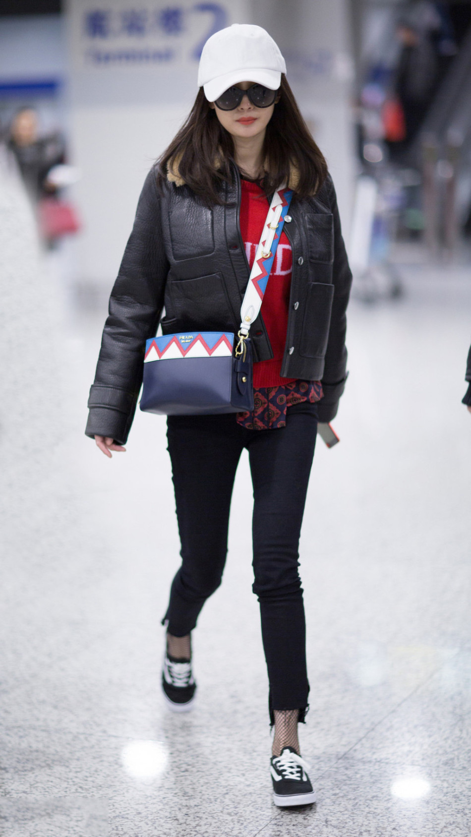 今年最流行的春夏款网靴,今年最流行的穿搭腿袜