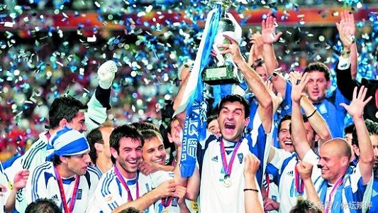 辣评中国足球,中国国足现在怎么变厉害了