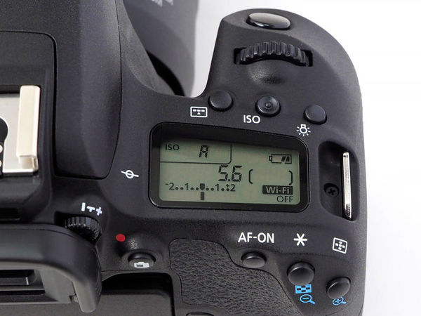 佳能eos77d放大多少倍,佳能eos77d多少钱