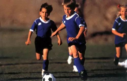 如果你有个喜欢足球的男朋友,如果你的男朋友是一个火车迷