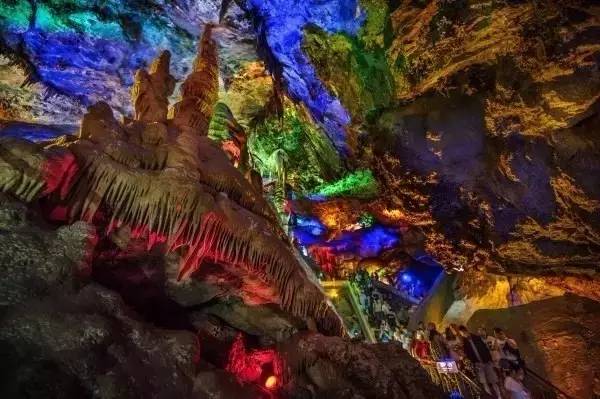 景区年票是怎么办理的,旅游年票的办理时间是多久