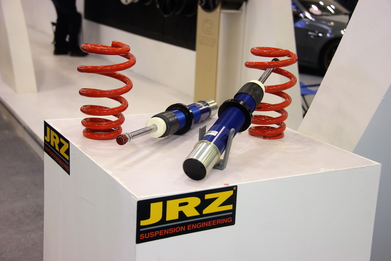 豪车美女大牌改件齐聚MesAuto展台