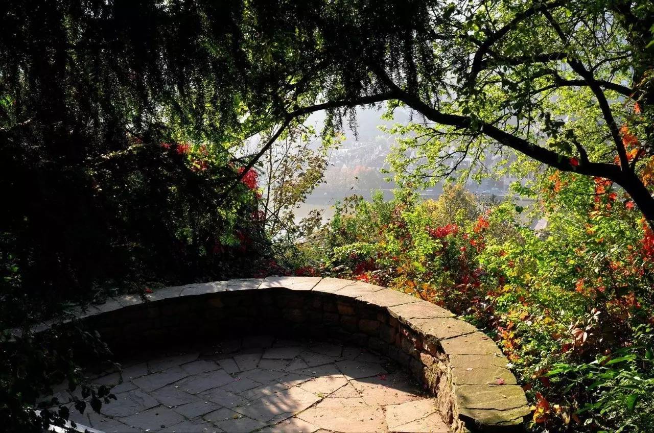 「诗词原创」闫鹏｜我辈当书胜绩激流犹待扬帆