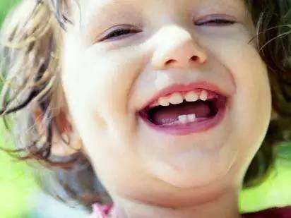 儿童龋齿别大意，有问题要早诊治