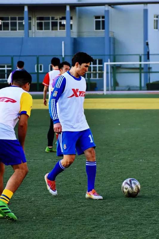 鏍″洯瓒崇悆娲诲姏椋炴壃,鏍″洯瓒崇悆娲诲姏鍥涘皠