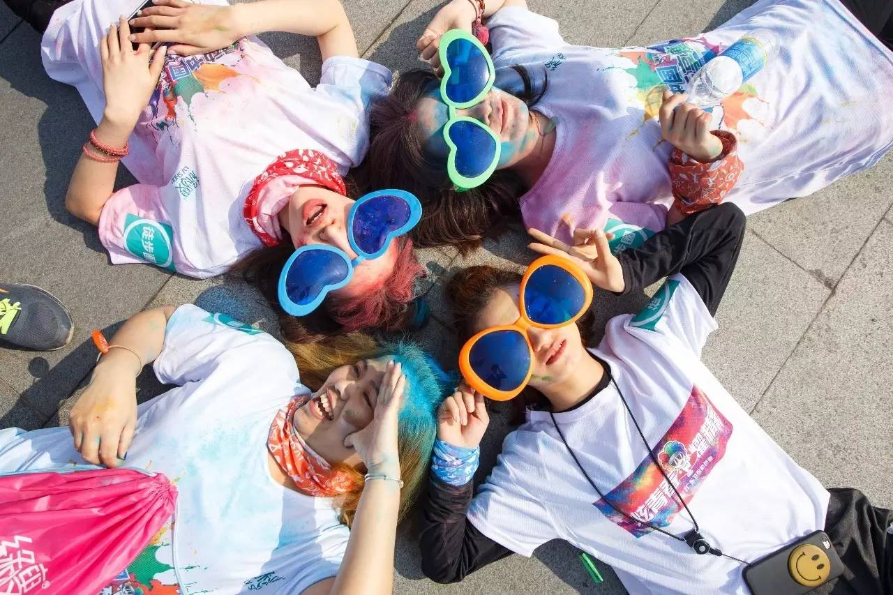 年轻就要这样疯！彩色跑广州站场面火爆，盛况空前！