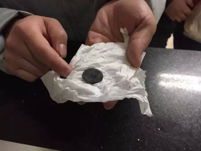 男童感觉嗓子有异物感怎么回事,7岁儿童喉咙发出咯咯声