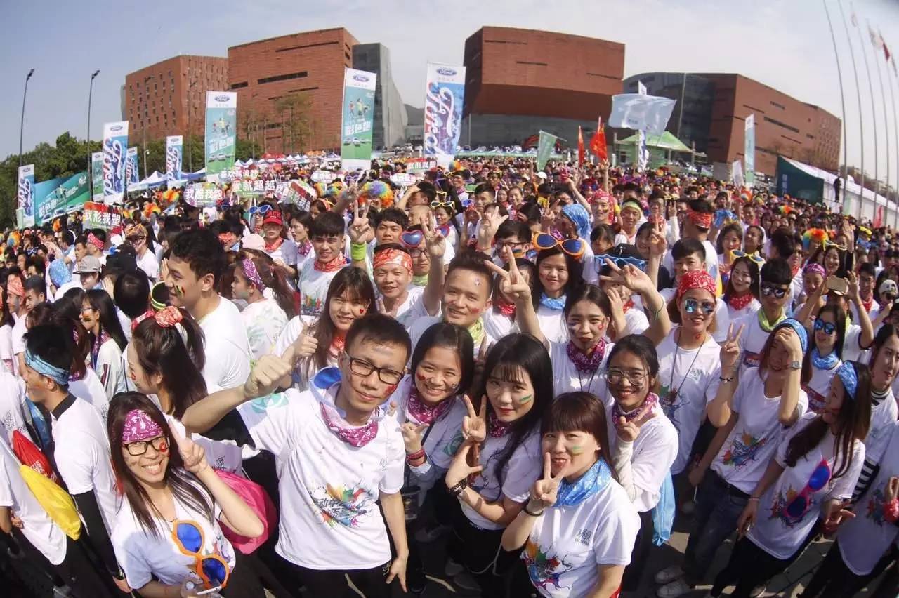 年轻就要这样疯！彩色跑广州站场面火爆，盛况空前！