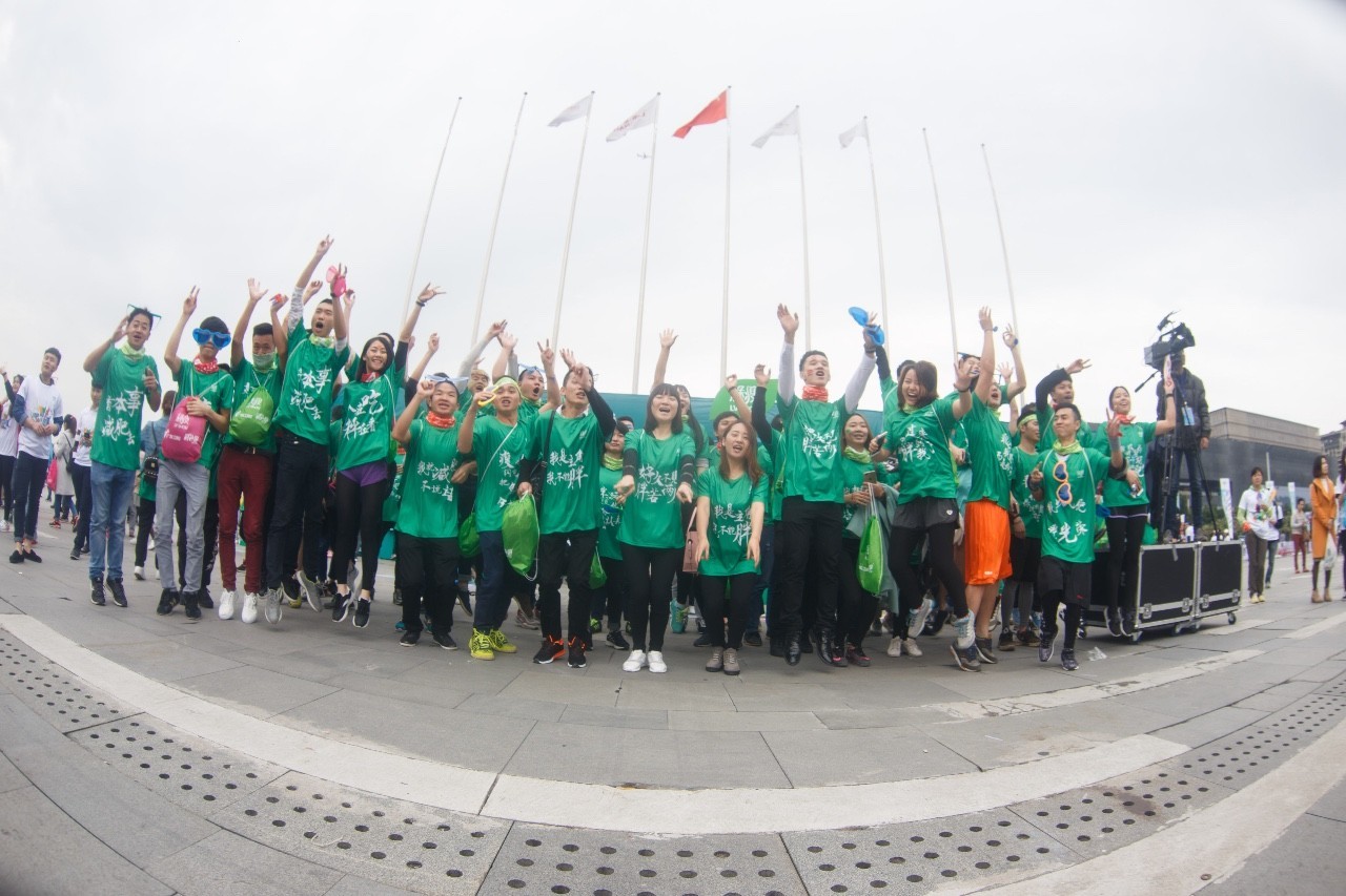 年轻就要这样疯！彩色跑广州站场面火爆，盛况空前！