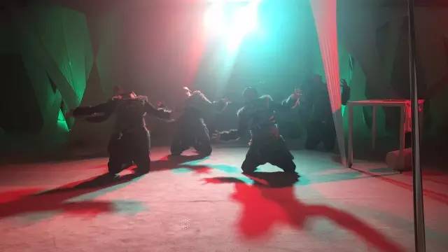 “稀奇好白相”，上海大世界3月31日对外开放，再来照一照童年的哈哈镜吧！