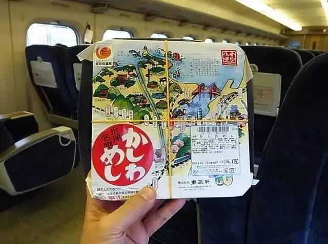 看了日本的火车餐食，你可能感觉吃了假的高铁盒饭