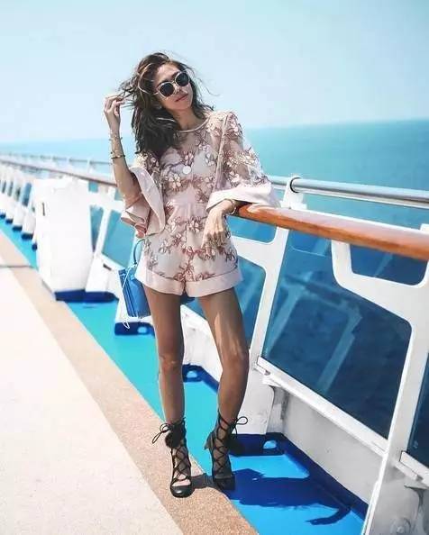 推荐几件好看又便宜的仙女裙,法式小众仙女裙粉红色20到30岁