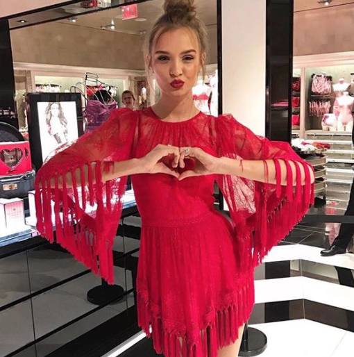 推荐几件好看又便宜的仙女裙,法式小众仙女裙粉红色20到30岁