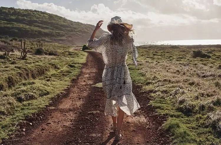 推荐几件好看又便宜的仙女裙,法式小众仙女裙粉红色20到30岁