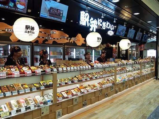 看了日本的火车餐食，你可能感觉吃了假的高铁盒饭