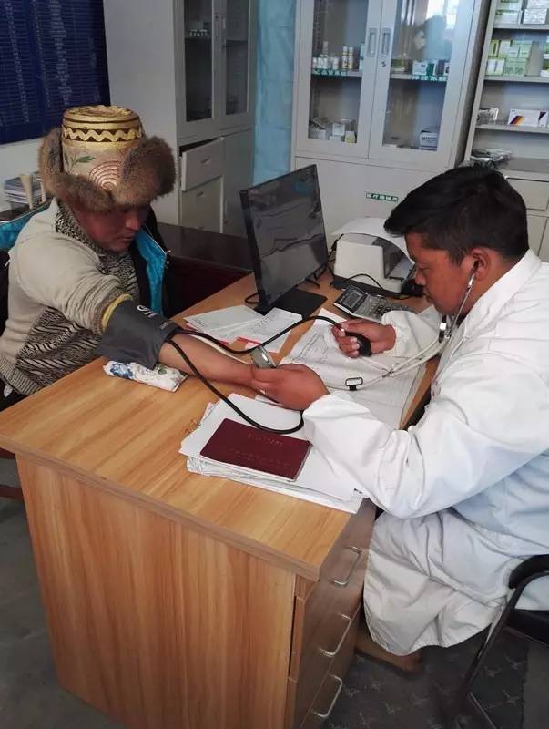 幸福！他们在“世界之巅”创造了新生活