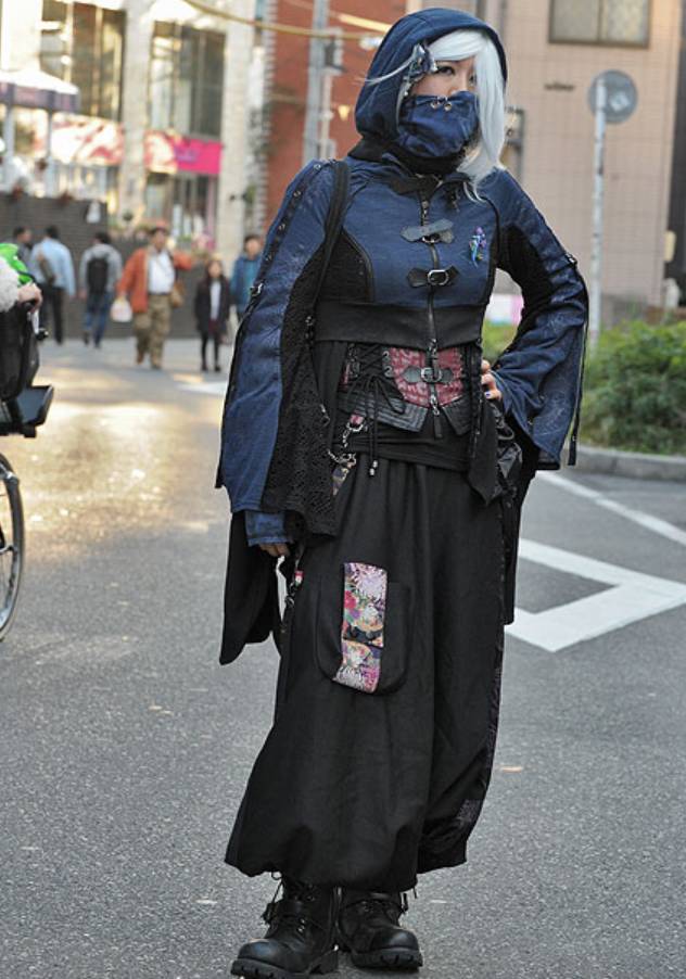 同事看到我就哈哈大笑,同事问我为什么对着屏幕发呆