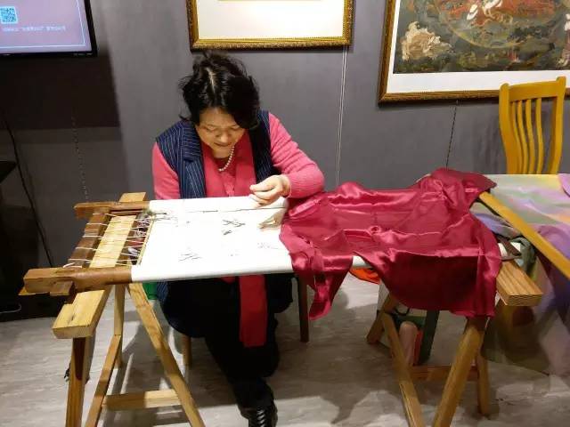 “稀奇好白相”，上海大世界3月31日对外开放，再来照一照童年的哈哈镜吧！