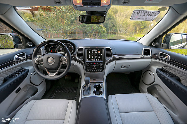 2017版大切诺基,jeep大切诺基3.6试驾视频