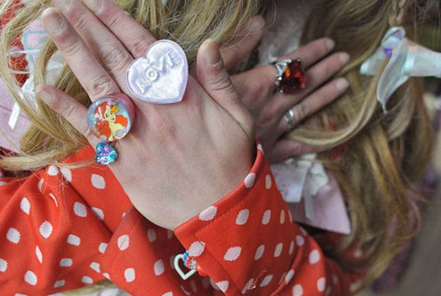 同事看到我就哈哈大笑,同事问我为什么对着屏幕发呆