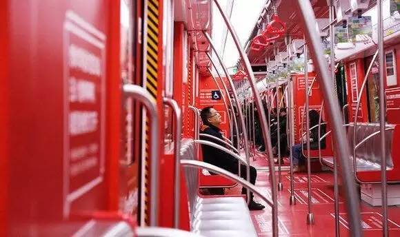 Esquiz70｜在网易云音乐写评论的都是孤独的人